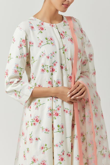 Shop Label Earthen Ivory Cotton Mul, Dupatta Organza Silk Printed Floral Asymmetric Hem Kurta Set Online at Aza Fashions Shop_Label Earthen_Ivory Cotton Mul, Dupatta Organza Silk Printed Floral Asymmetric Hem Kurta Set _Online_at_Aza_Fashions