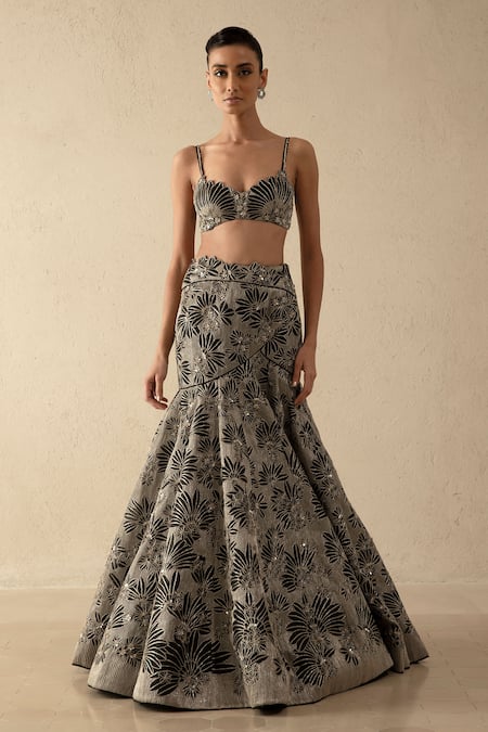 Varun Nidhika Black Silk Organza Embroidery Sweetheart Neck Cape Lehenga Set Online at Aza Fashions Varun Nidhika_Black Silk Organza Embroidery Sweetheart Neck Cape Lehenga Set _Online_at_Aza_Fashions