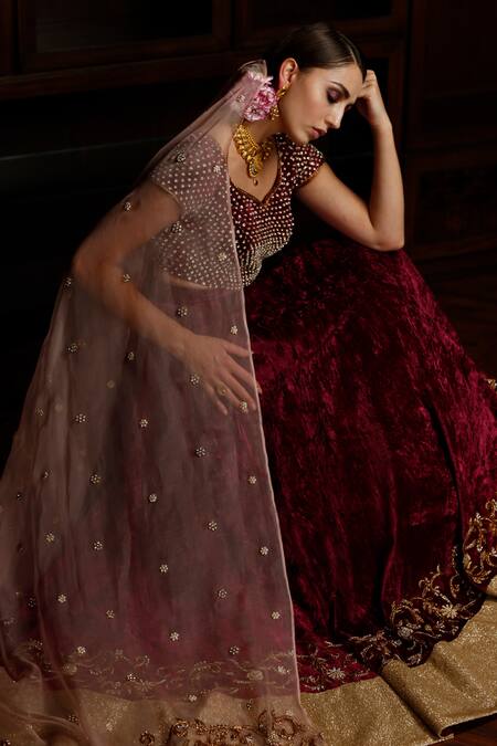 Amrin Khan Maroon Net, Velvet Cutdana, Pearl, Zardozi Leaf Embroidered Bridal Lehenga Set at Aza Fashions Amrin Khan_Maroon Net, Velvet Cutdana, Pearl, Zardozi Leaf Embroidered Bridal Lehenga Set _at_Aza_Fashions