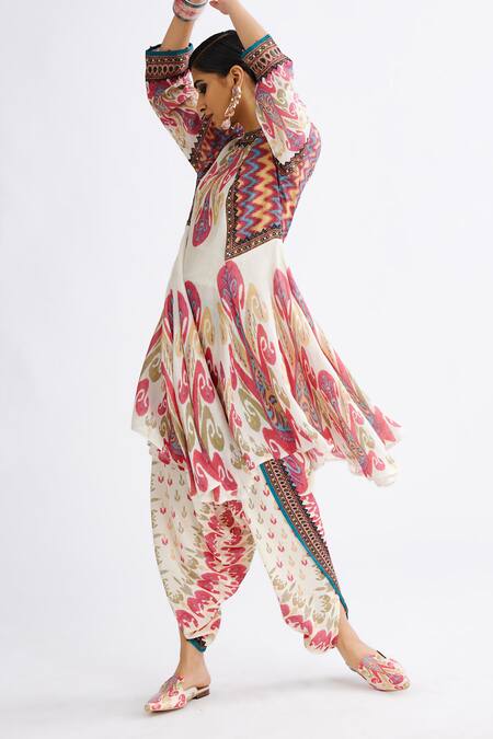 Buy Rajdeep Ranawat Pink Silk Beads Round Neck Aamilah Abstract Print Panelled Tunic Online at Aza Fashions Buy_Rajdeep Ranawat_Pink Silk Beads Round Neck Aamilah Abstract Print Panelled Tunic_Online_at_Aza_Fashions