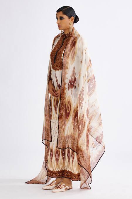 Shop Rajdeep Ranawat Brown Kota Doria Caramel Abstract Printed Silk Dupatta Online at Aza Fashions Shop_Rajdeep Ranawat_Brown Kota Doria Caramel Abstract Printed Silk Dupatta_Online_at_Aza_Fashions