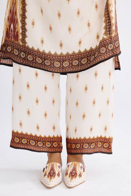 Rajdeep Ranawat Brown Satin Permaz Geometric Print Pant at Aza Fashions Rajdeep Ranawat_Brown Satin Permaz Geometric Print Pant_at_Aza_Fashions