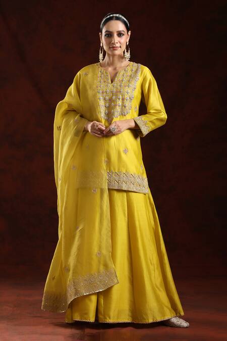 Buy_Charu Makkar_Yellow Chanderi Silk, Dupatta Organza Floral Embroidered Kurta Sharara Set_Online_at_Aza_Fashions
