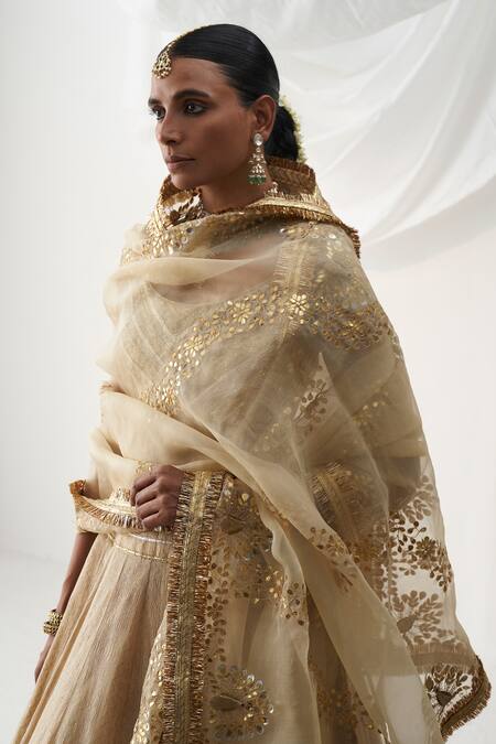 Buy Itrh Beige Lace, Organza Gota Patti Round Neck Lampi Embroidered Blouse Lehenga Set Buy_Itrh_Beige Lace, Organza Gota Patti Round Neck Lampi Embroidered Blouse Lehenga Set