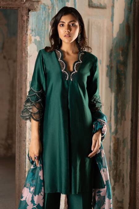 Buy Seeaash Emerald Green Soft Organza Printed Bagh Scallop V Neckline Embroidered Kurta Set Online at Aza Fashions Buy_Seeaash_Emerald Green Soft Organza Printed Bagh Scallop V Neckline Embroidered Kurta Set_Online_at_Aza_Fashions