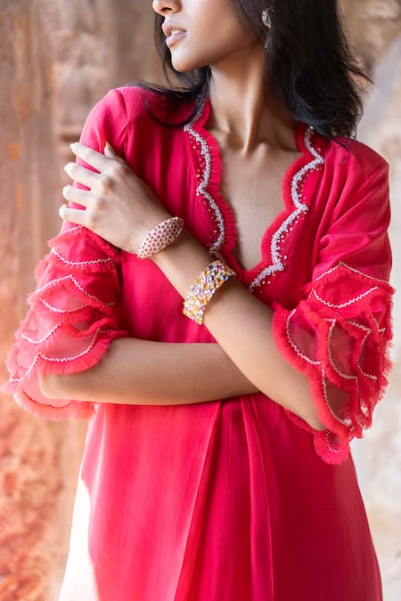 Seeaash Pink Net, Crepe, Organza Embroidery V-neck Scallop Neckline Kurta Set at Aza Fashions Seeaash_Pink Net, Crepe, Organza Embroidery V-neck Scallop Neckline Kurta Set_at_Aza_Fashions