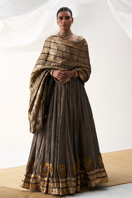 Buy Itrh Black Tissue Gota Patti, Embroidery Round Neck Hand Lehenga Set Online at Aza Fashions Buy_Itrh_Black Tissue Gota Patti, Embroidery Round Neck Hand Lehenga Set _Online_at_Aza_Fashions