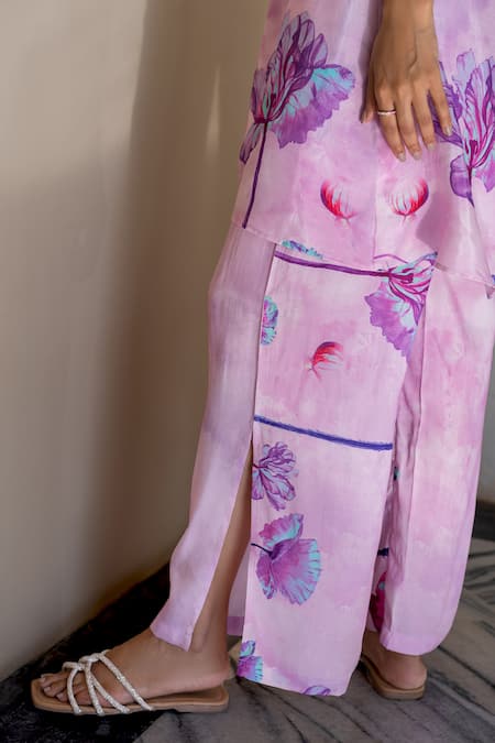 Buy 17:17 By Simmi Saboo Purple Muslin Embroidery V-neck Luke Dragonfly Pattern Top With Pant Online at Aza Fashions Buy_17:17 By Simmi Saboo_Purple Muslin Embroidery V-neck Luke Dragonfly Pattern Top With Pant _Online_at_Aza_Fashions