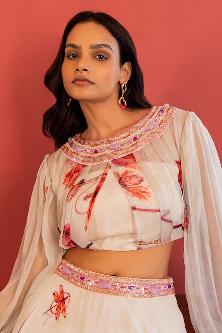 Shop 17:17 By Simmi Saboo Off White Muslin Embroidered Thread Aalifa Floral Pattern Bustier And Lehenga Set Online at Aza Fashions Shop_17:17 By Simmi Saboo_Off White Muslin Embroidered Thread Aalifa Floral Pattern Bustier And Lehenga Set _Online_at_Aza_Fashions