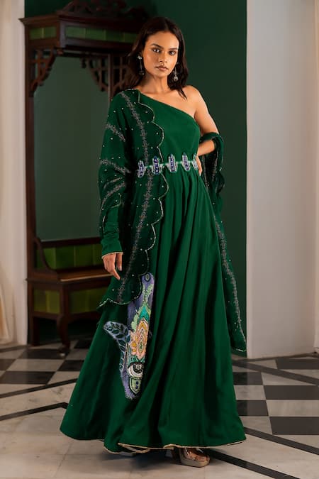 17:17 By Simmi Saboo Green Muslin Embroidered Cutdana One Shoulder Bob Anarkali With Dupatta 