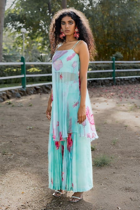 17:17 By Simmi Saboo_Blue Chiffon Embroidery Square Henry Floral Pattern Kurta And Pleated Palazzo Set _Online_at_Aza_Fashions