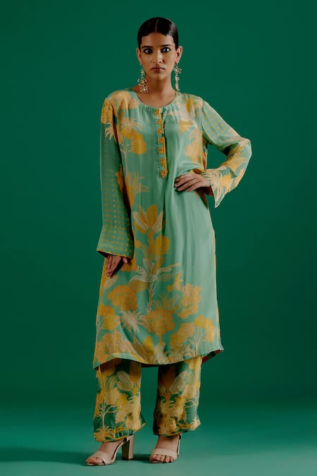 Sitaraa Kavya Bageecha Print Kurta With Pant 