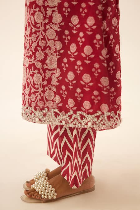 Shop Kora Red Silk, Cotton, Chanderi Sequins, Flower Hand Block Print Straight Kurta Set Online at Aza Fashions Shop_Kora_Red Silk, Cotton, Chanderi Sequins, Flower Hand Block Print Straight Kurta Set _Online_at_Aza_Fashions