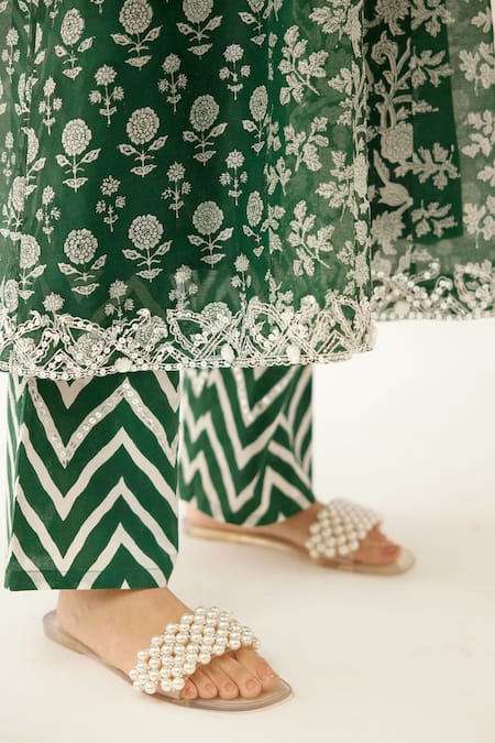 Shop Kora Green Cotton, Silk, Chanderi Tassels, Sequins, Mughal And Garden Print Kurta Set Online at Aza Fashions Shop_Kora_Green Cotton, Silk, Chanderi Tassels, Sequins, Mughal And Garden Print Kurta Set _Online_at_Aza_Fashions