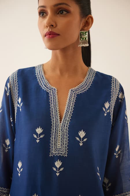 Buy_Kora_Blue Silk, Chanderi Embroidery, Tassels Split V-neck Kurta Set _Online_at_Aza_Fashions