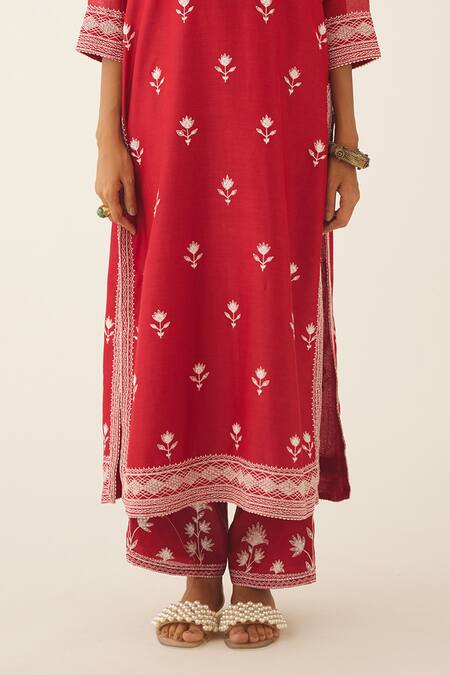 Buy Kora Red Silk, Chanderi Embroidery Split V-neck Thread Kurta Set Online at Aza Fashions Buy_Kora_Red Silk, Chanderi Embroidery Split V-neck Thread Kurta Set _Online_at_Aza_Fashions