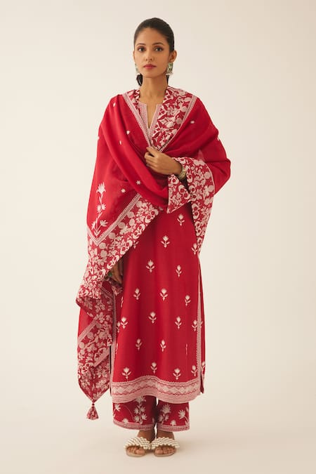 Buy Kora Red Silk, Chanderi Embroidery Split V-neck Thread Kurta Set Buy_Kora_Red Silk, Chanderi Embroidery Split V-neck Thread Kurta Set