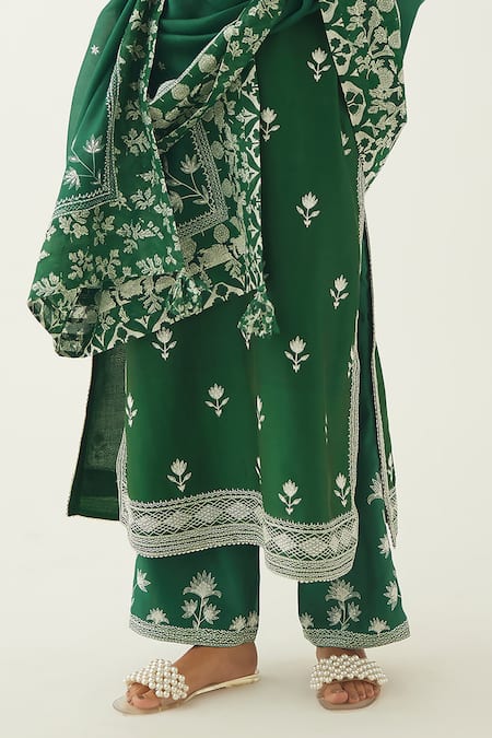 Kora Green Silk, Chanderi Embroidery Split V-neck Floral Kurta Set at Aza Fashions Kora_Green Silk, Chanderi Embroidery Split V-neck Floral Kurta Set _at_Aza_Fashions