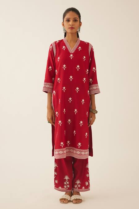 Kora Red Silk, Chanderi Embroidery V-neck Botanical Kurta Set Online at Aza Fashions Kora_Red Silk, Chanderi Embroidery V-neck Botanical Kurta Set _Online_at_Aza_Fashions