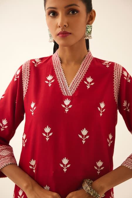 Shop Kora Red Silk, Chanderi Embroidery V-neck Botanical Kurta Set Online at Aza Fashions Shop_Kora_Red Silk, Chanderi Embroidery V-neck Botanical Kurta Set _Online_at_Aza_Fashions