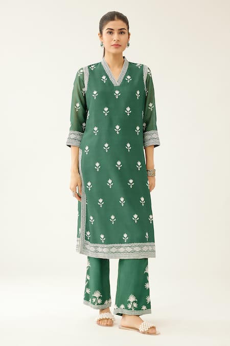 Kora Green Silk, Chanderi Embroidery, Tassels V-neck Florette Kurta Set Online at Aza Fashions Kora_Green Silk, Chanderi Embroidery, Tassels V-neck Florette Kurta Set _Online_at_Aza_Fashions