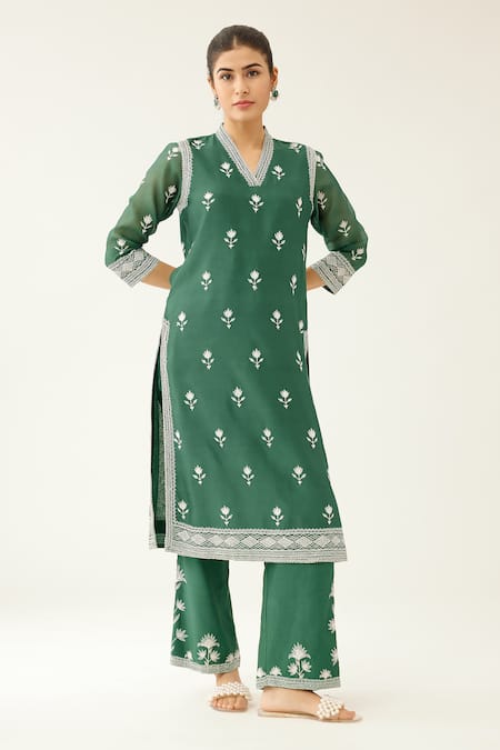 Buy Kora Green Silk, Chanderi Embroidery, Tassels V-neck Florette Kurta Set Online at Aza Fashions Buy_Kora_Green Silk, Chanderi Embroidery, Tassels V-neck Florette Kurta Set _Online_at_Aza_Fashions