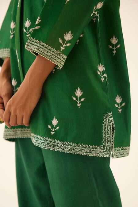 Shop Kora Green Silk, Chanderi Embroidery Round Neck Floral Kurta And Pant Set Online at Aza Fashions Shop_Kora_Green Silk, Chanderi Embroidery Round Neck Floral Kurta And Pant Set _Online_at_Aza_Fashions