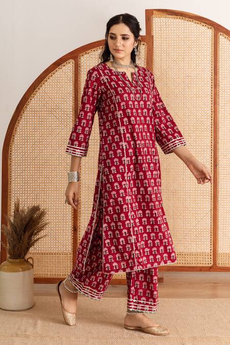 Maison Shefali_Red Cotton, Chanderi Gota Patti Keyhole Neck Block Print Straight Kurta Pant Set _Online_at_Aza_Fashions