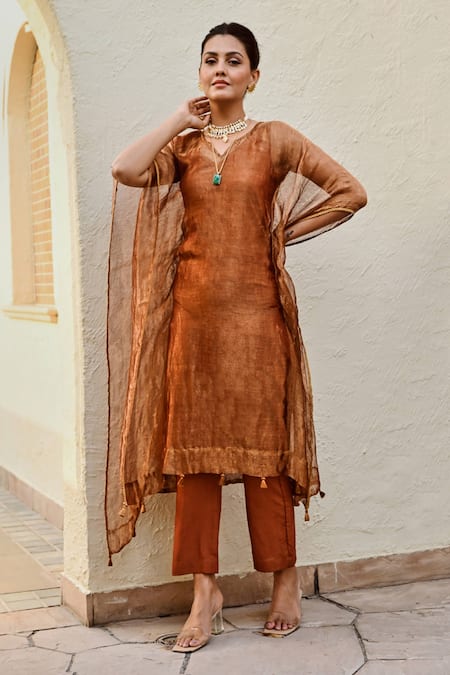 Palak & Mehak Brown Tissue Plain V Neck Mira Shimmer Effect Kaftan With Pant 