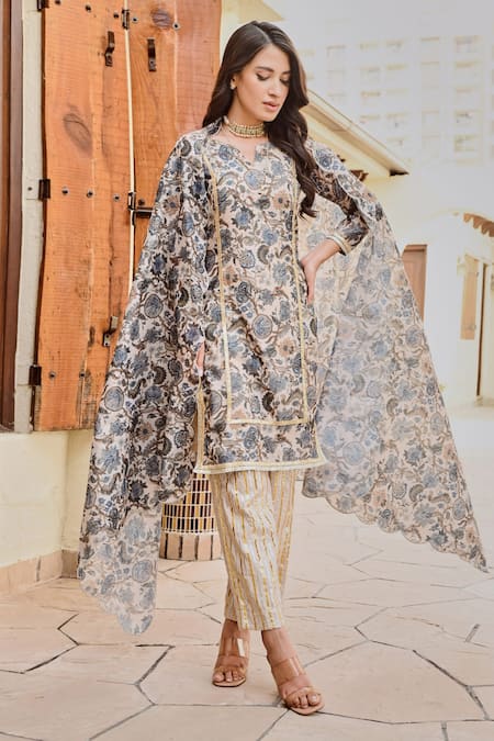 Palak & Mehak Grey Chanderi, Cotton Embroidery, Gota Patti Nura Flower Bloom Print Kurta Set Online at Aza Fashions Palak & Mehak_Grey Chanderi, Cotton Embroidery, Gota Patti Nura Flower Bloom Print Kurta Set _Online_at_Aza_Fashions