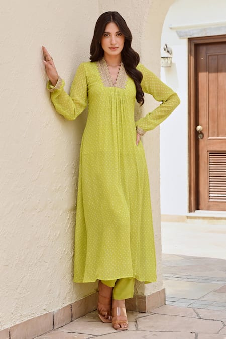 Buy green colour kurti in India @ Limeroad