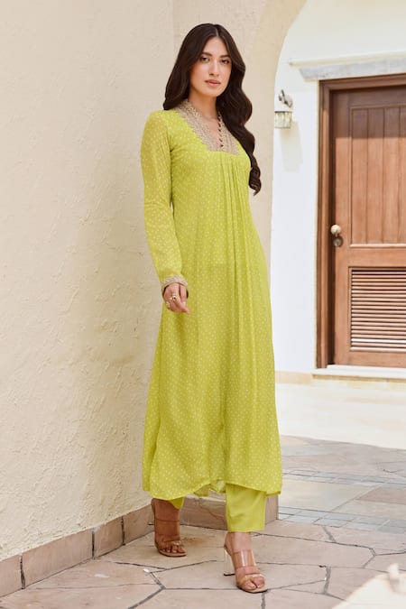 Shop_Palak & Mehak_Green Net, Cotton, Rayon Gota Patti V-neck Shikha Bandhani Print Kurta With Pant _Online_at_Aza_Fashions