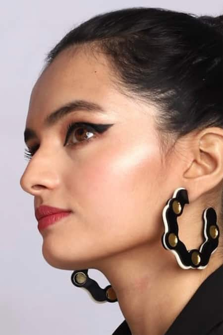 The YV Brand by Yashvi Vanani The Mirror Wave Hoops 