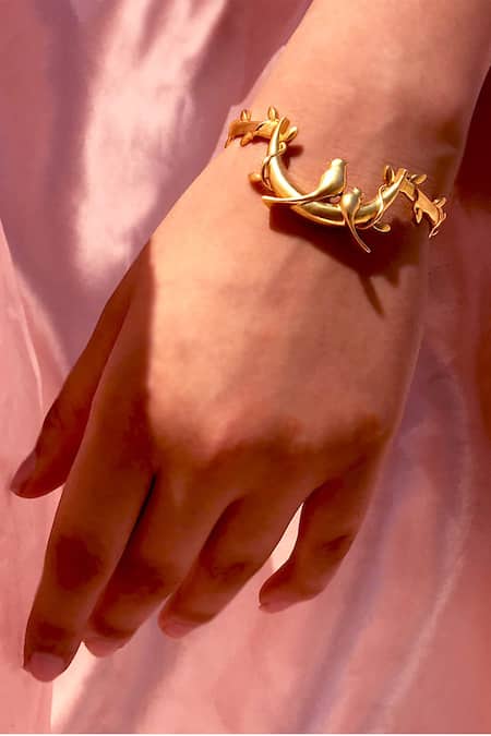 Zariin Bird Motif Cuff 