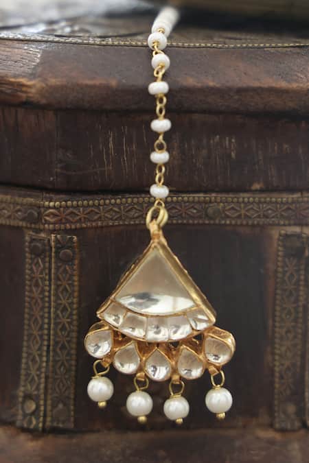Shop_Paisley Pop_Gold Plated Kundan Maangtikka _at_Aza_Fashions