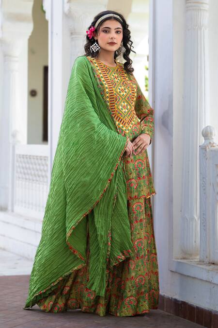 Shop Bairaas Green Kurta And Sharara- Muslin Printed Floral Round Floret Set at Aza Fashions Shop_Bairaas_Green Kurta And Sharara- Muslin Printed Floral Round Floret Set_at_Aza_Fashions