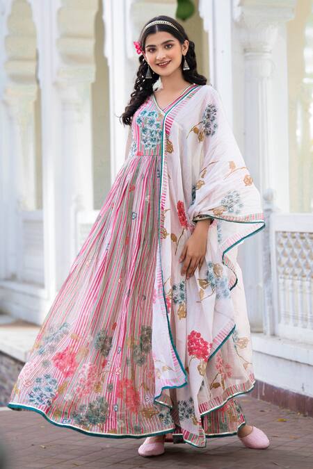 Shop Bairaas Peach Muslin, Chiffon Tassels V-neck Stripe And Floral Print Angrakha With Dupatta at Aza Fashions Shop_Bairaas_Peach Muslin, Chiffon Tassels V-neck Stripe And Floral Print Angrakha With Dupatta_at_Aza_Fashions