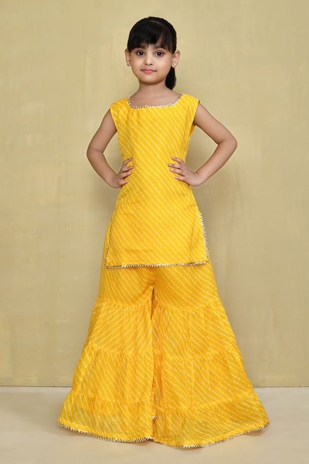 Samyukta Singhania Leheriya Pattern Kurta With Gharara 