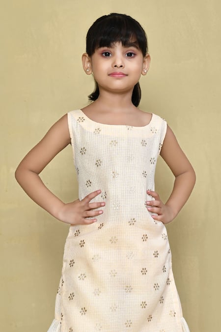 Buy Petite Pomme Beige Kota Doria, Cotton Floral Butti Kurta Set With Gharara Online at Aza Fashions Buy_Petite Pomme_Beige Kota Doria, Cotton Floral Butti Kurta Set With Gharara _Online_at_Aza_Fashions