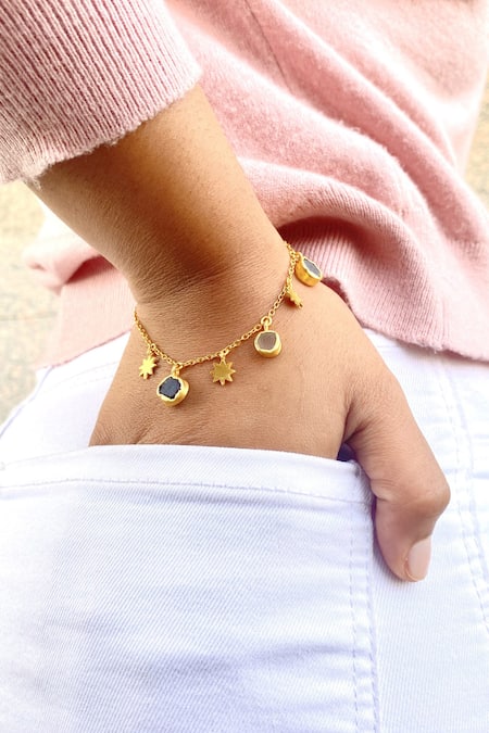 Zariin 22kt Stone Bracelet 