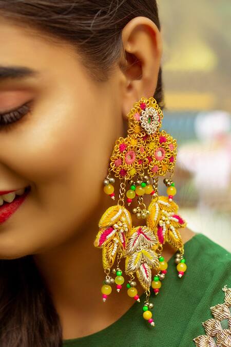 Showroom of 20k gold leaf design earring | Jewelxy - 194133