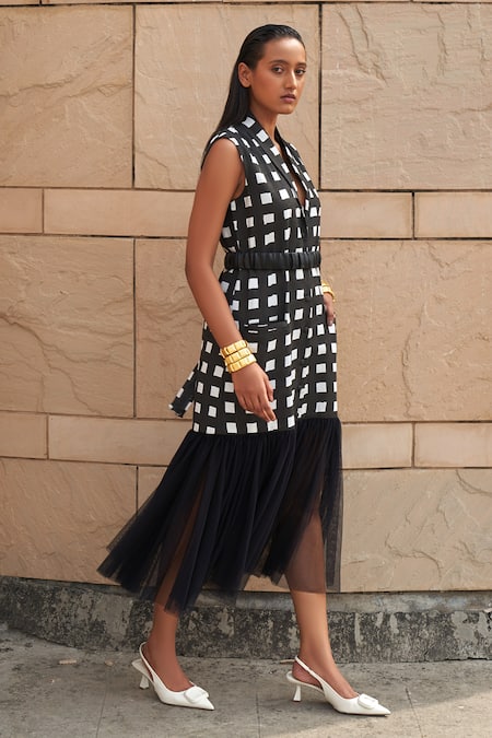 Shop Aapro Black Cotton Fringe V-neck Checkered Block Print Jacket Online at Aza Fashions Shop_Aapro_Black Cotton Fringe V-neck Checkered Block Print Jacket _Online_at_Aza_Fashions