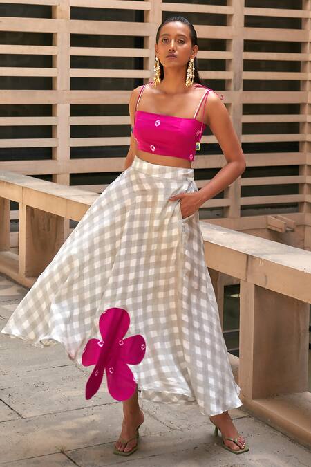 Buy Aapro Grey Modal, Satin, Silk Fabric Flowers Tie-up Bustier And Checkered Skirt Set Online at Aza Fashions Buy_Aapro_Grey Modal, Satin, Silk Fabric Flowers Tie-up Bustier And Checkered Skirt Set _Online_at_Aza_Fashions