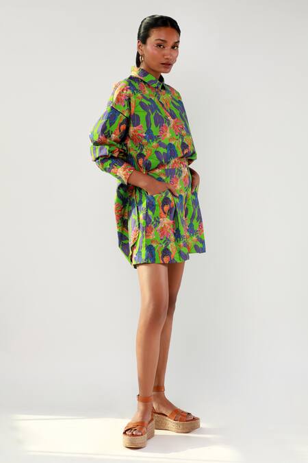 Ekastories Green Cotton Collared Panther Print Shirt With Shorts Online at Aza Fashions Ekastories_Green Cotton Collared Panther Print Shirt With Shorts_Online_at_Aza_Fashions