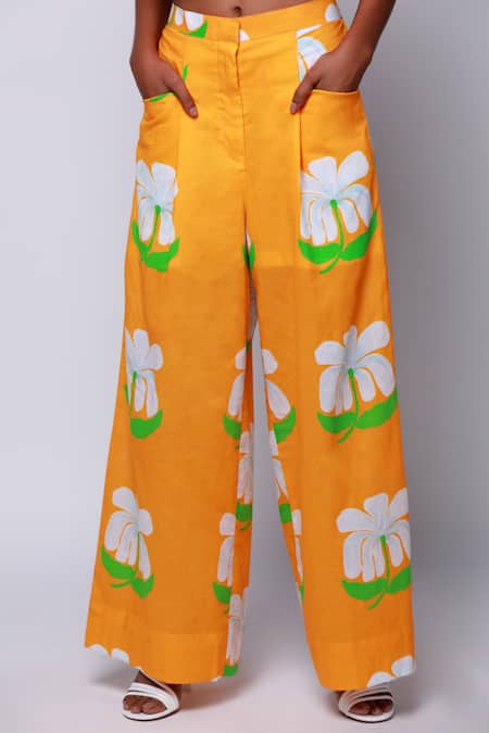 Buy Ekastories Yellow Cotton Sweetheart Neck Floral Bloom Print Top And Pant Set Buy_Ekastories_Yellow Cotton Sweetheart Neck Floral Bloom Print Top And Pant Set