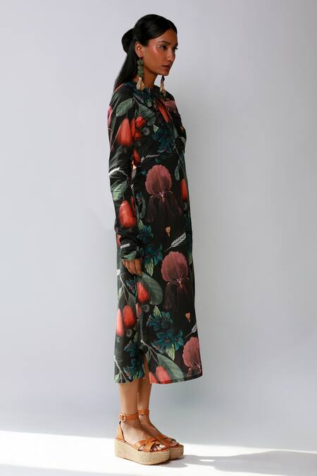 Buy_Ekastories_Black Cotton Round Neck Iris Wheat Printed Dress_Online_at_Aza_Fashions