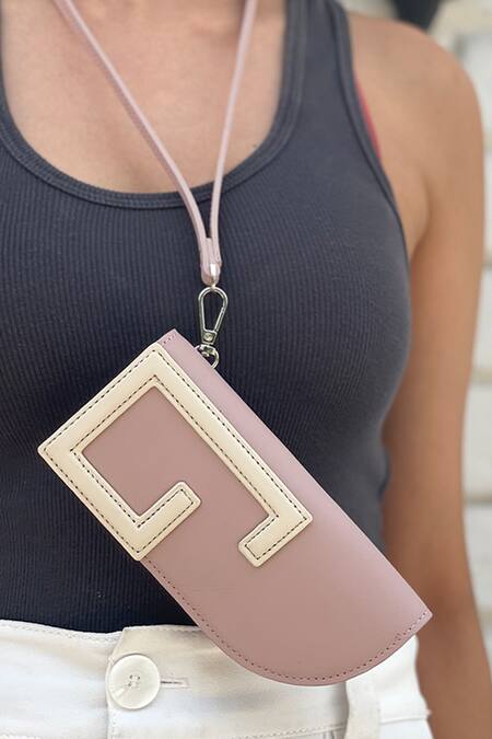 Buy Adisee Pink Structured Pastel Leather Sunglass Case Online at Aza Fashions Buy_Adisee_Pink Structured Pastel Leather Sunglass Case _Online_at_Aza_Fashions