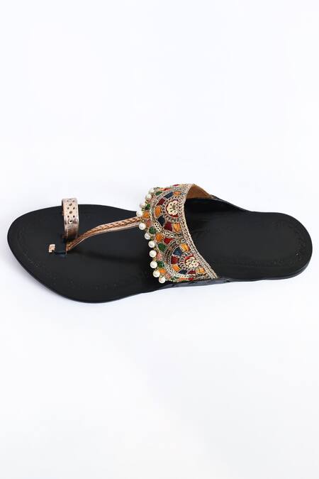 Irasoles_Black Embroidered Malaka Handcrafted Kolhapuri Flats_Online_at_Aza_Fashions