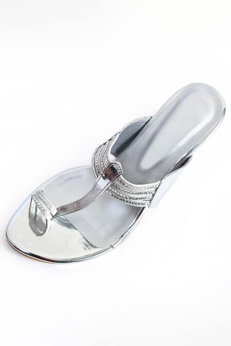 Buy_Irasoles_Silver Faux Diamonds Embellished Meraya Kolhapuri Block Heels_Online_at_Aza_Fashions