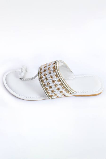 Irasoles_White Durar Embroidered Kolhapuri Flats_Online_at_Aza_Fashions